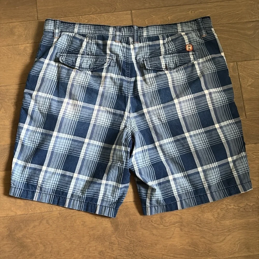Tommy Bahama 9” Plaid Shorts Blue Men’s Size 40
